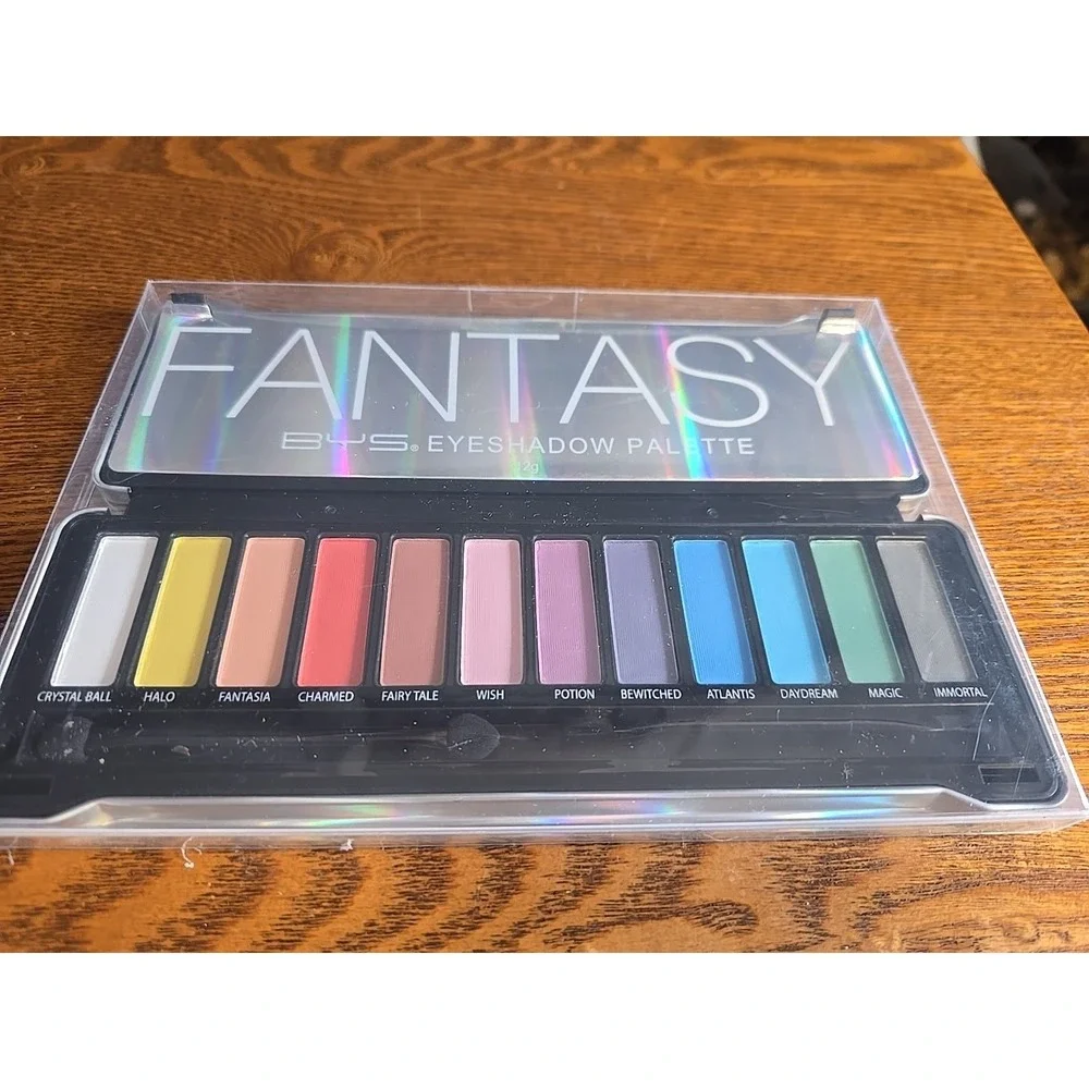 BYS Fantasy Matte Eyeshadow Palette Tin with Mirror‎ and 2 Dual End Applicators